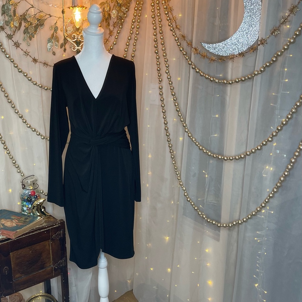 Karen Kane Black Long Sleeve V-Neck Sheath Dress